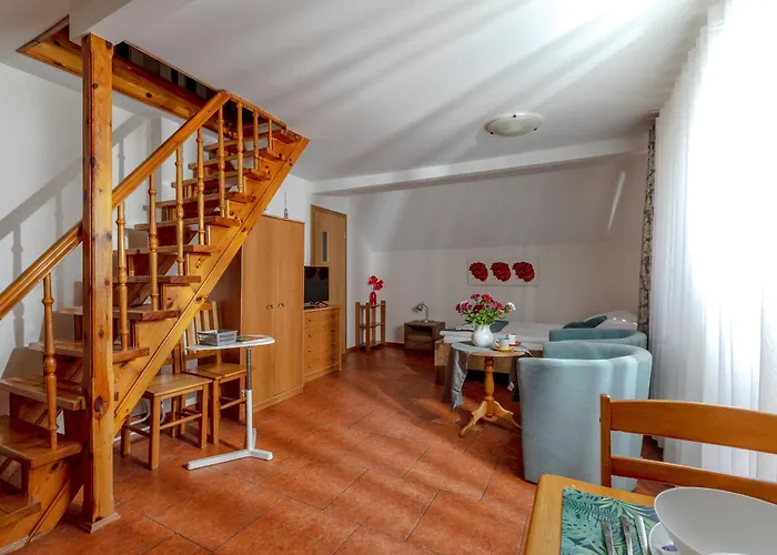 W Lesie 波别罗沃