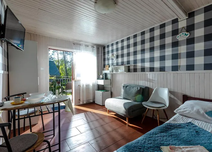 招待所 W Lesie 波别罗沃