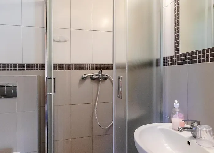 W Lesie 招待所 波别罗沃